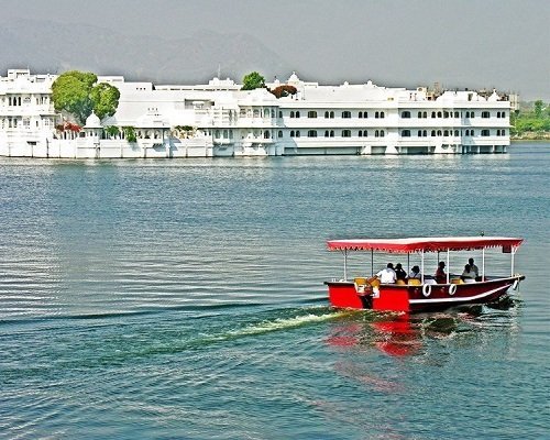 Lake_Pichola